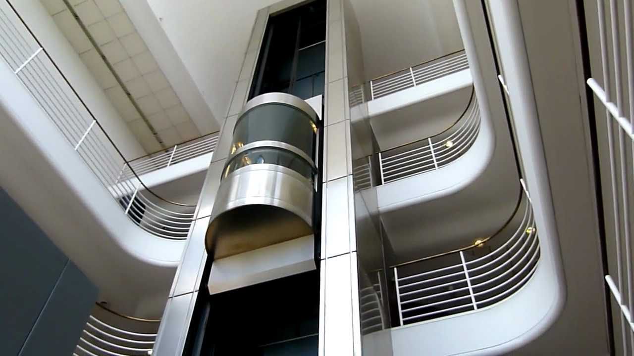 انواع و نحوه عملکرد آسانسورهای کششی 